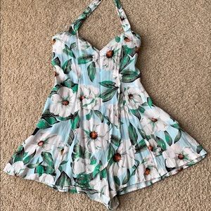 Halter skort romper